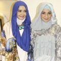 Zaskia dan Shireen Sungkar di Pembukaan Miss Moz Moslem Center Surabaya Zaskia dan Shireen Sungkar di Pembukaan Miss Moz Moslem Center Surabaya