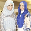 Shireen dan Zaskia Sungkar di Pembukaan Miss Moz Moslem Center Surabaya Shireen dan Zaskia Sungkar di Pembukaan Miss Moz Moslem Center Surabaya