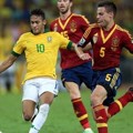 Neymar Dikepung Para Pemain Spanyol