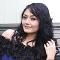 Siti Badriah Populer dengan Goyangan Maju Mundur