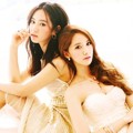 Yoona dan Kwon Yuri Girls' Generation di Majalah High Cut Edisi Juli 2013