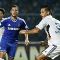 Eden Hazard Dihadang Raphael Maitimo