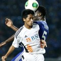 Duel Michael Essien vs Bayu Gatra