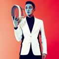 Yoo Ah In di Majalah High Cut Edisi Agustus 2013