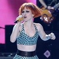 Aksi Hayley Williams di Teen Choice Awards 2013