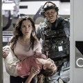 Alice Braga, Josh Blacker dan Emma Tremblay di Film 'Elysium'