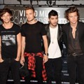 One Direction di Red Carpet MTV Video Music Awards 2013