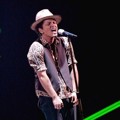 Bruno Mars Bawakan Single 'Gorilla' di Panggung MTV Video Music Awards 2013