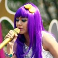 Jenita Janet Saat Tampil di Acara Musik 'Inbox'