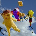 Puluhan Layangan Hiasi Langit Bristol Akhir Pekan Lalu