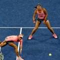 Pasangan Andrea Hlavackova/Lucie Hradecka di Laga Final Ganda Putri US Open 2013