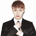 Lay EXO di Majalah L'Officiel Hommes Edisi Agustus 2013