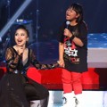 Tantri Kotak Mengajak Fans untuk Bernyanyi Bersama di 'Konser Ener9i: Rock Never Dies'