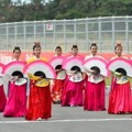 Para Penari Meriahkan Pembukaan GP Korea 2013