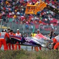 Proses Evakuasi Mobil Mark Webber