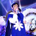 Iqbal Coboy Junior dengan Kostum Ala 'The Three Musketeers'