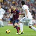 Andres Iniesta Saat Dikepung Oleh Pemain Real Madrid