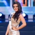 Miss Mexico Cynthia Duque di Sesi Gaun Malam
