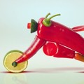 Sepeda Motor yang Terbuat dari Susunan Cabai dan Mentimun