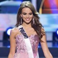 Miss Polandia Paulina Krupinska Mendapat Penghargaan Miss Photogenic