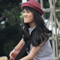Sheryl Sheinafia Saat Tampil di 'Nova Ladies Fair 2013'