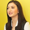 Raline Shah di Acara 'Hitam Putih'