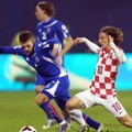 Duel Luka Modric vs Johann Gudmundsson