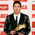 Lionel Messi Saat Terima Trofi Golden Boot 2013