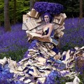 Foto yang Terinspirasi dari Ibu Kirsty Mitchell yang Seorang Guru Bahasa Inggris