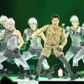 Penampilan Aaron Kwok di MAMA 2013