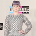 Kelly Osbourne di Red Carpet American Music Awards 2013