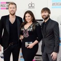 Lady Antebellum di Red Carpet American Music Awards 2013