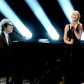 Kolaborasi Christina Aguilera dan A Great Big World Nyanyikan Lagu 'Say Something'