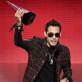 Marc Anthony Raih Piala Favorite Artist - Latin