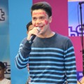 Billy Syahputra Saat Menjadi Host Acara Musik 'Dahsyat'