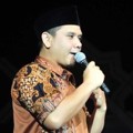 Penampilan Fadly Padi di Konser 'Malam 1000 Keberkahaan'