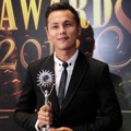 Andhika Pratama Raih Piala Presenter Paling Ngetop