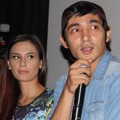 Marissa Nasution dan Abimana Aryasatya Saat Jumpa Pers Film '99 Cahaya di Langit Eropa'