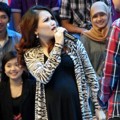 Ayu Ting Ting di Acara Musik 'Dahsyat'
