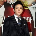 Lee Bum Soo di Jumpa Pers Serial 'Prime Minister and I'