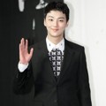 Yoon Shi Yoon di Jumpa Pers Serial 'Prime Minister and I'
