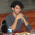 Reza Rahadian di Acara 'Dialog Terbuka Aktor & Bintang'