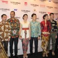 Para Pemeran Utama Berfoto Bersama di Premiere Film 'Soekarno'