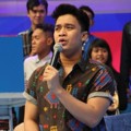 Billy Syahputra Saat Menjadi Host Acara Musik 'Dahsyat'
