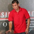 Chris John Saat Menggelar Jumpa Pers