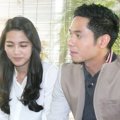 Alyssa Soebandono dan Dude Harlino Saat Menggelar Jumpa Pers di Kebon Jeruk, Jakarta Barat