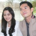 Alyssa Soebandono dan Dude Harlino Saat Menggelar Jumpa Pers di Kebon Jeruk, Jakarta Barat