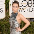 Mila Kunis di Red Carpet Golden Globe Awards 2014