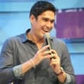 Marcel Chandrawinata Saat Menjadi Host Acara 'Dahsyat'