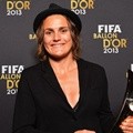 Nadine Angerer Menerima Penghargaan FIFA Women's World Player of The Year